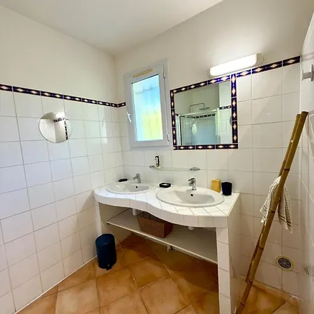 Maison Elegante A Avec Vue