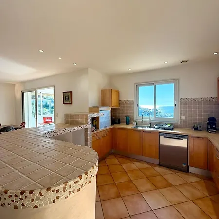 Villa Maison Elegante A Avec Vue