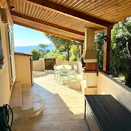 Maison Elegante A Avec Vue